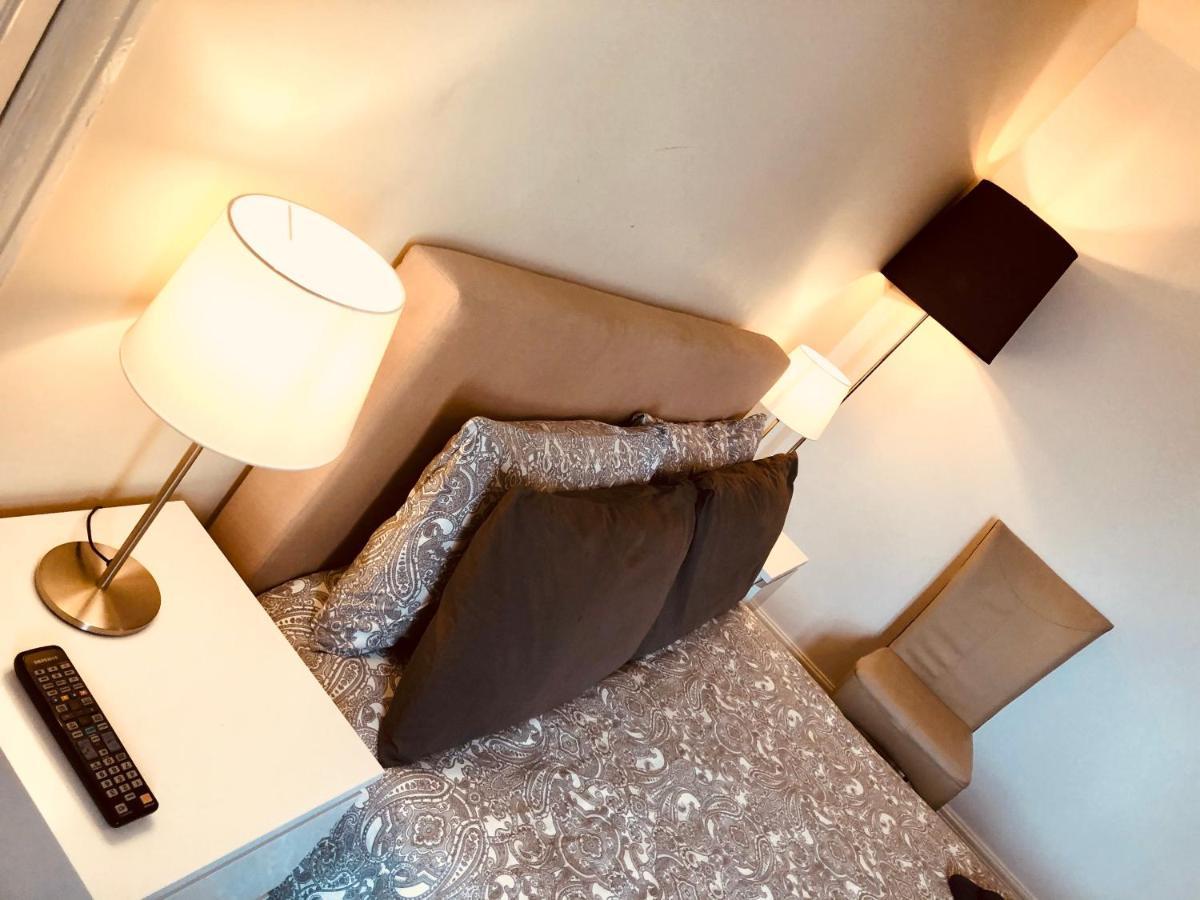 Апартаменты Ac Lounge 125 Рочфорд Экстерьер фото