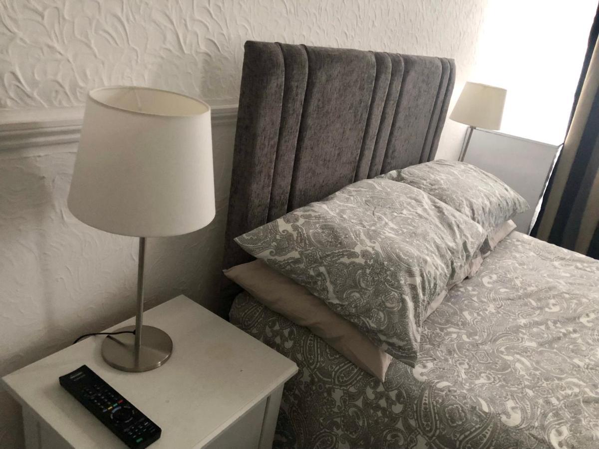 Апартаменты Ac Lounge 125 Рочфорд Экстерьер фото