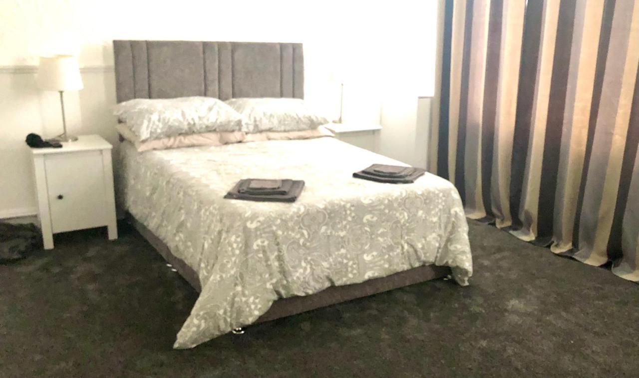 Апартаменты Ac Lounge 125 Рочфорд Экстерьер фото